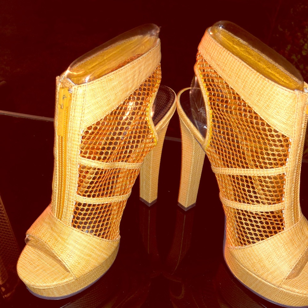 Ladies High Heel